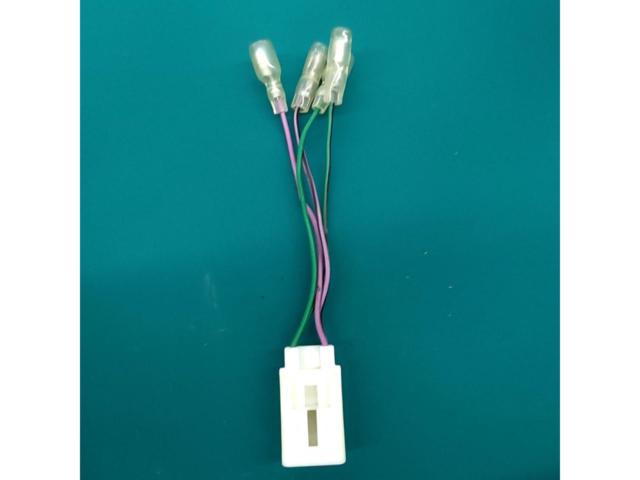 Parts of a Toyota/Daihatsu vehicle (unknown manufacturer): Power cable + rear speaker cable + vehicle speed cable (with minor defects)
