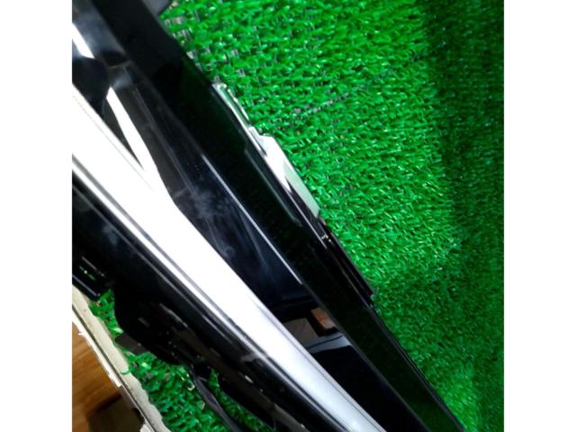 【日産純正】E53エルグランド センターLED