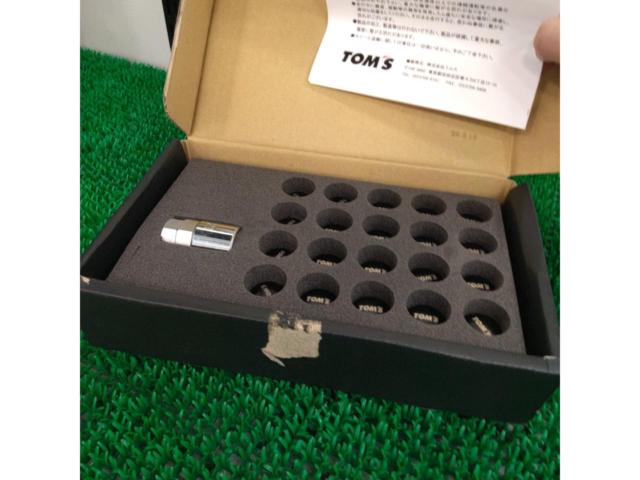 TOM’S セキュリティホイールナット 42623-TS002B