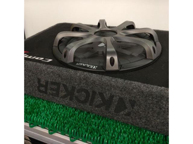 KICKER 43TCWRT124 ボックス付きサブウーハー