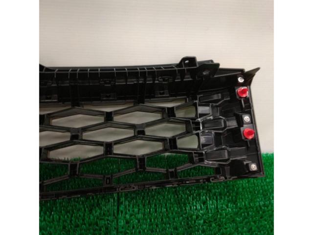 トヨタ ハイラックス/GUN226 純正 フロントグリル