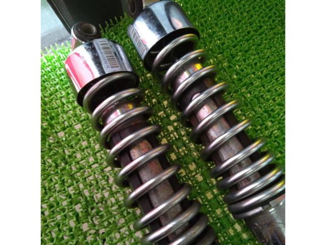 Harley
Davidson
XL883
Sport star
Genuine
Rear
Shock