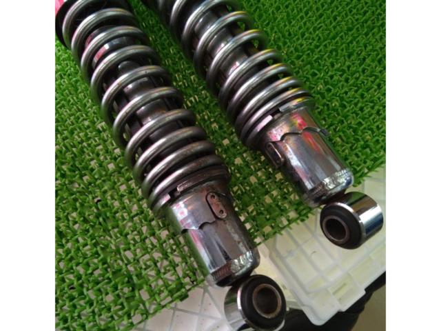 Harley
Davidson
XL883
Sport star
Genuine
Rear
Shock