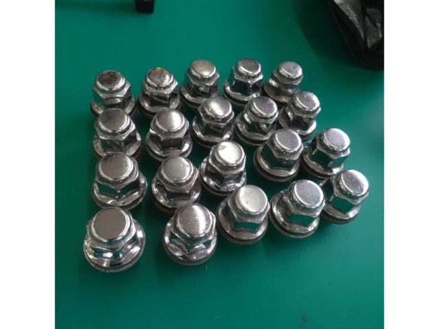 Toyota
Genuine
Taira-za nut
M12
P1.5
x20 pieces
