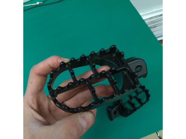 メーカー不明 アルミ フット ペグ