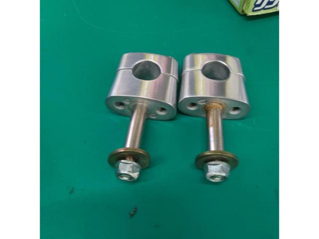 Unknown Manufacturer
Handle
Clamp
[HONDA
CB1300SF