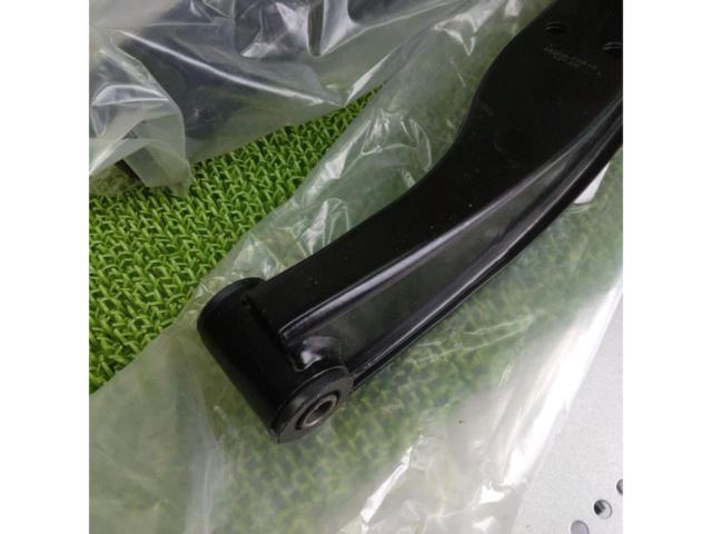 メーカー不明(ノーブランド品) スズキ キャリィ DB52T フロント ロアアーム コントロールアーム 左右セット 45202-77A10 45201-77A10