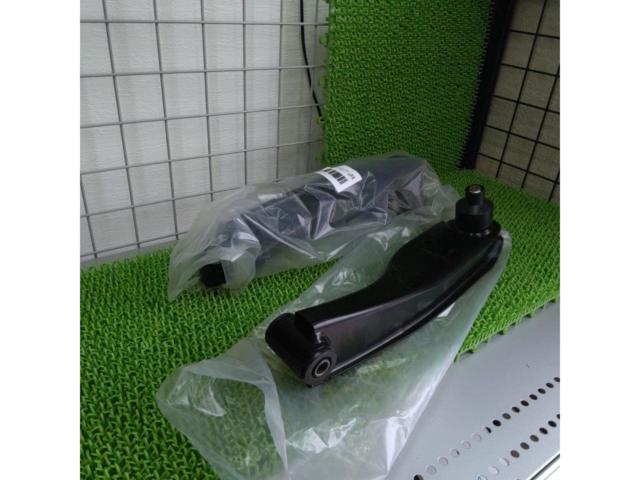 メーカー不明(ノーブランド品) スズキ キャリィ DB52T フロント ロアアーム コントロールアーム 左右セット 45202-77A10 45201-77A10