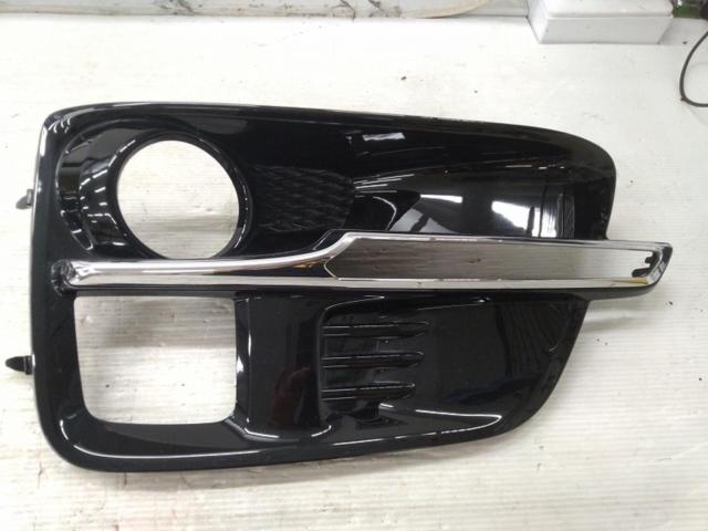 Subaru genuine Levorg
Fog cover