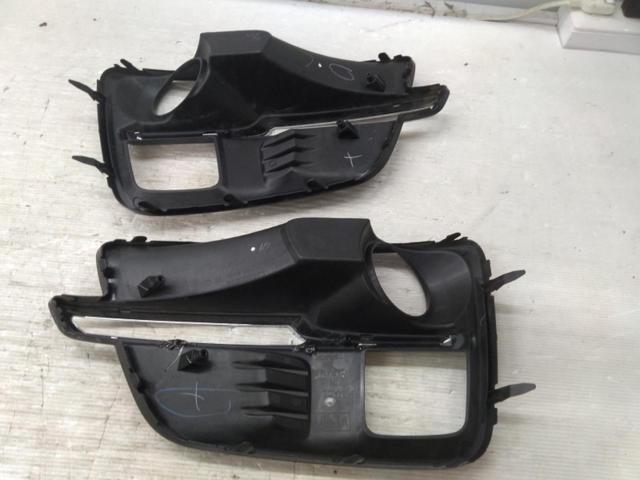 Subaru genuine Levorg
Fog cover