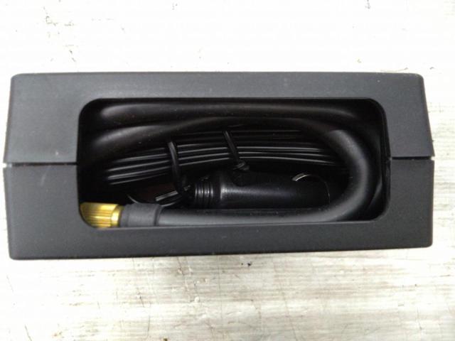 メーカー不明 タイヤ空気充電用エアコンプレッサー