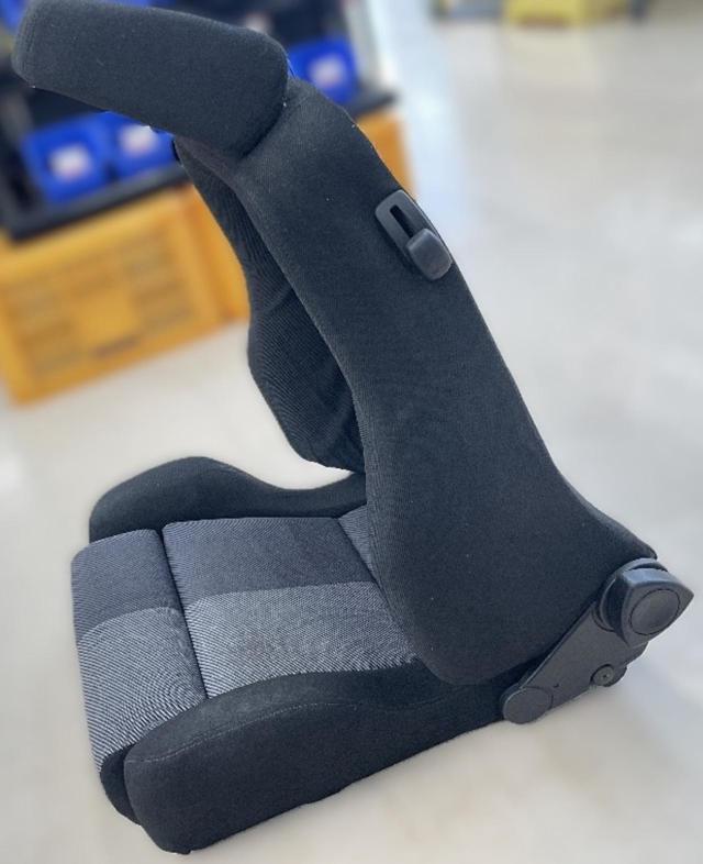 RECARO
Semi bucket seat / reclining seat
LS-L
054.00.0401