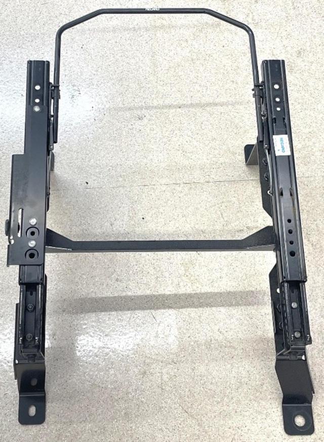 【RECARO】 ベースフレーム/シートレール ホンダ ステップワゴン RK1/RK2/RK5 右席 【2085.175.2】