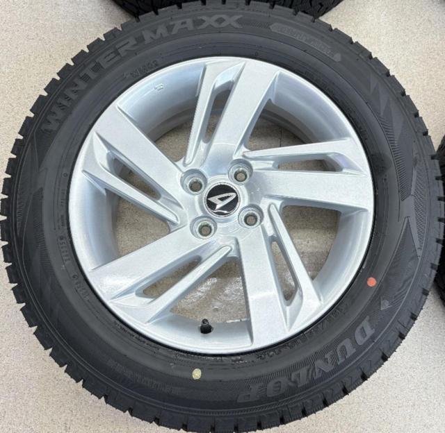 ダイハツ(DAIHATSU) ロッキー純正 + DUNLOP(ダンロップ) WINTERMAXX02 WM02 195/65R16 92Q 2025年製 4本