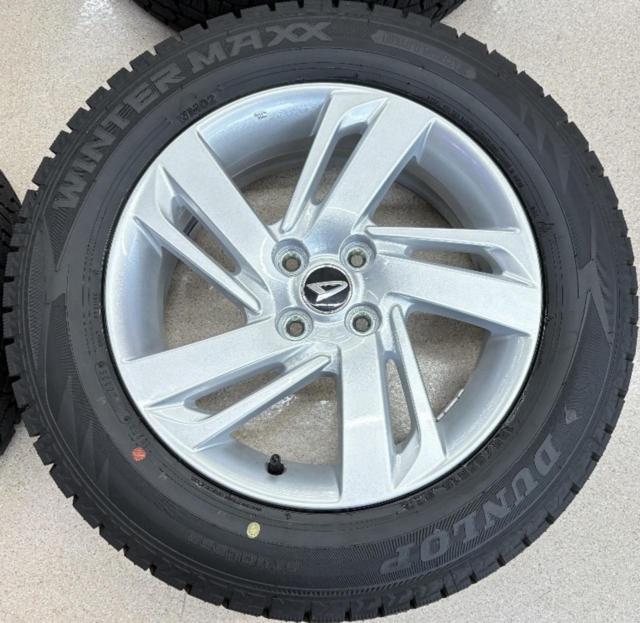 ダイハツ(DAIHATSU) ロッキー純正 + DUNLOP(ダンロップ) WINTERMAXX02 WM02 195/65R16 92Q 2025年製 4本