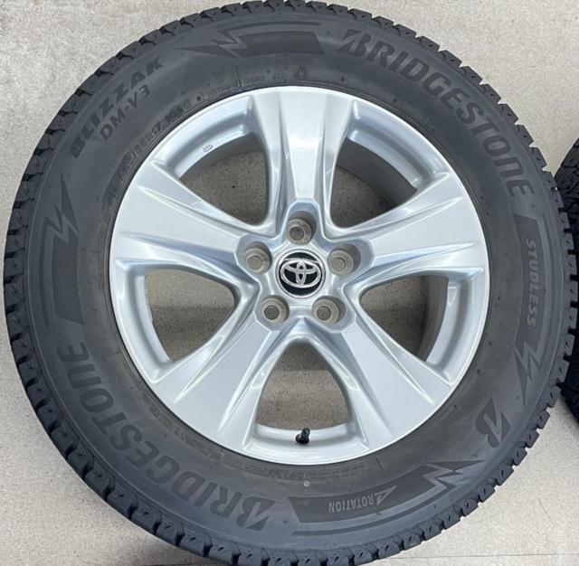 トヨタ(TOYOTA)純正 + BRIDGESTONE(ブリヂストン) BLIZZAK DM-V3 225 