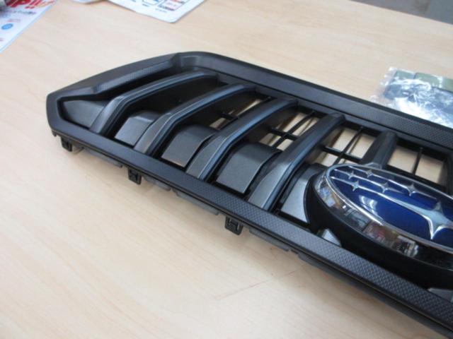 SUBARU XV/GT系 純正OP フロントグリル (Z09172)