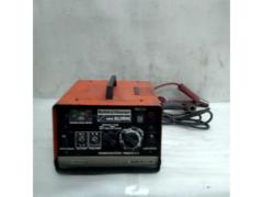 ※現状販売 CELLSTAR CC-2200DX バッテリー充電器 (Z09311)
