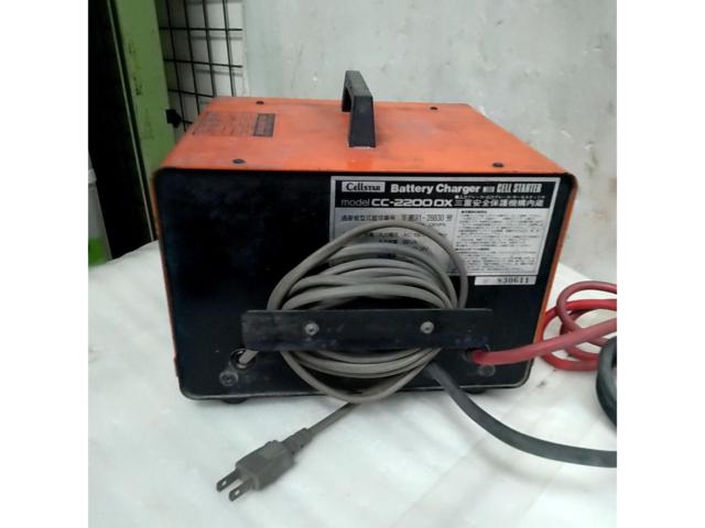 ※現状販売 CELLSTAR CC-2200DX バッテリー充電器 (Z09311)