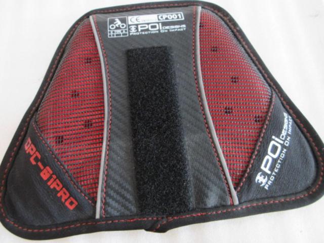 POi DESIGNS スポーツチェストプロテクター CE (Z09659)