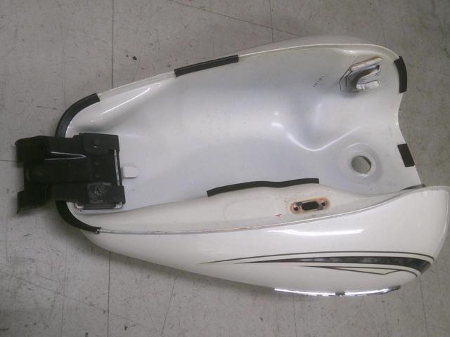YAMAHA DragStar250純正燃料タンク (Z09814)