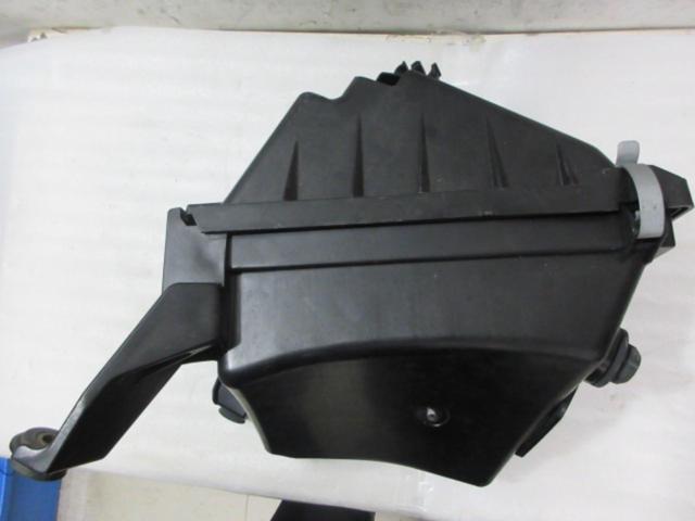 SUBARU インプレッサ WRX/GDB 純正エアクリーナーBOX (Z09806)