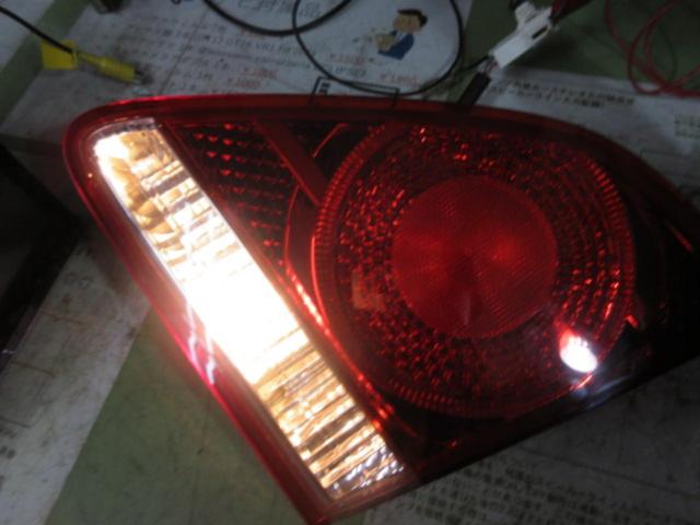 ※右側のみ TOYOTA 18 クラウン アスリート純正 LEDトランクテール (Z09821)