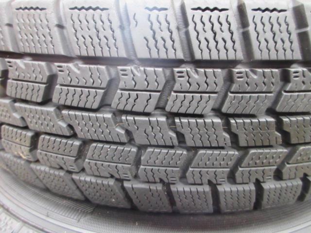 YellowHat SPORT DAISY+GOODYEAR ICENAVI7 (Z09143)