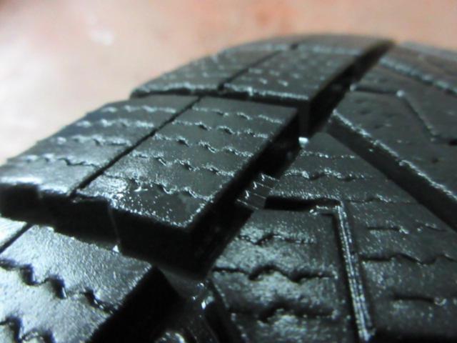 プジョー 208 純正ホイール + DUNLOP WINTERMAXX WM03 (Z09179)