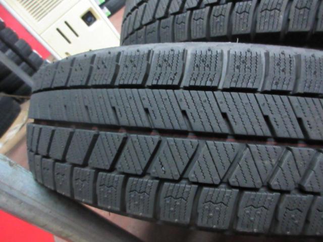 BRIDGESTONE BALMINUM AR12 + BRIDGESTONE BLIZZAK VRX3 (Z09239)