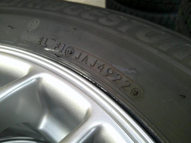 BRIDGESTONE
FEID
+
BRIDGESTONE
BLIZZAK
VRX3
(Z09289)