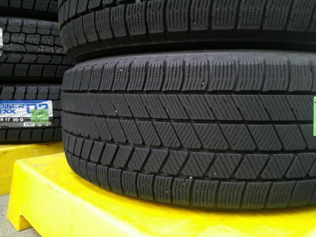 BRIDGESTONE
FEID
+
BRIDGESTONE
BLIZZAK
VRX3
(Z09289)