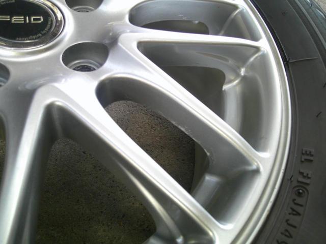 BRIDGESTONE
FEID
+
BRIDGESTONE
BLIZZAK
VRX3
(Z09289)