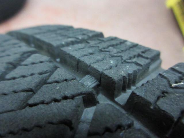 BRIDGESTONE
BALMINUM
TR10
+
BRIDGESTONE
BLIZZAK
VRX2
(Z09403)