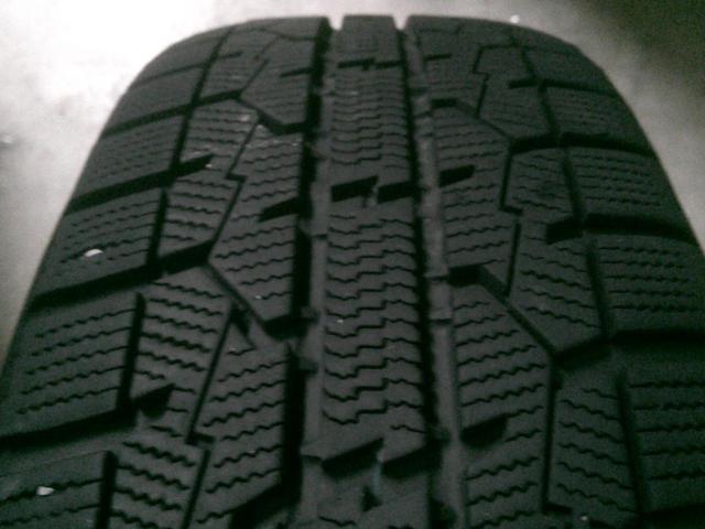 YOKOHAMA
GRASS
SV+TOYO
OBSERVE
GARIT
GIZ
(Z05395)