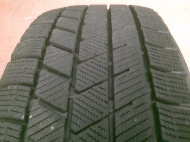 INVERNO
Twin 6-spoke wheels + BRIDGESTONE
BLIZZAK
VRX3
(Z09409)