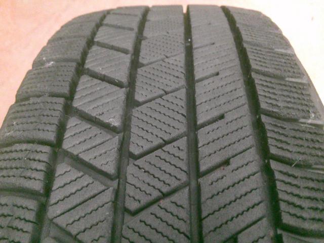 INVERNO
Twin 6-spoke wheels + BRIDGESTONE
BLIZZAK
VRX3
(Z09409)