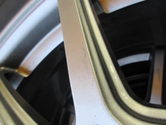 * For flat nuts
YOKOHAMA
GRASS + BRIDGESTONE
BLIZZAK
VRX3
(Z09647)