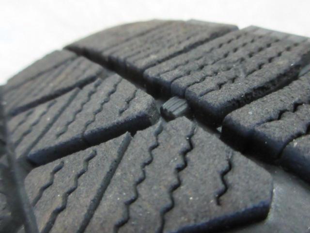 * For flat nuts
YOKOHAMA
GRASS + BRIDGESTONE
BLIZZAK
VRX3
(Z09647)