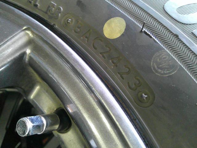 DUNLOP AIRNOVA SB10 + BRIDGSTONE BLIZZAK VRX3 (Z07130)