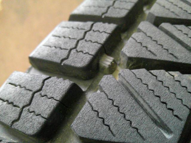 HOT STUFF WAREN W05 + BRIDGESTONE BLIZZAK DM-V3 (Z09669)