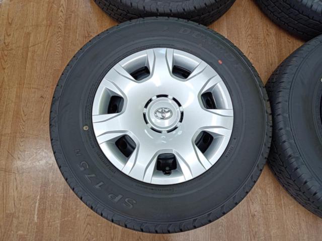 トヨタ 200系ハイエース純正スチール+DUNLOP SP175N 107/105S LT