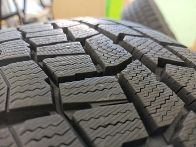 イエローハット F Direction WS5  + DUNLOP WINTERMAXX WM02 92Q