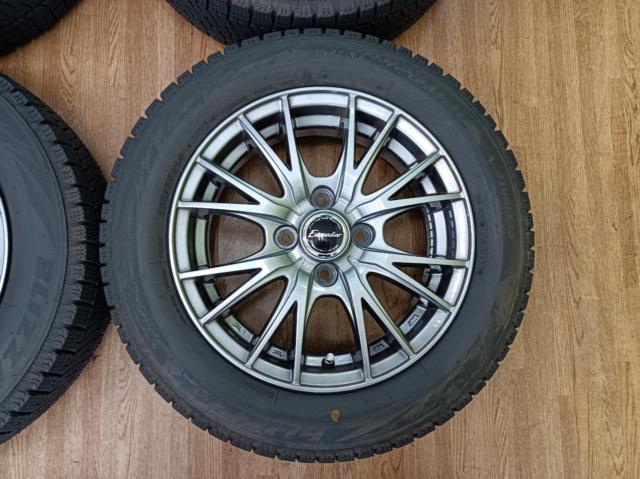 HOT
STUFF
Exceeder
E05+BRIDGESTONE
BLIZZAK
VRX2
79Q