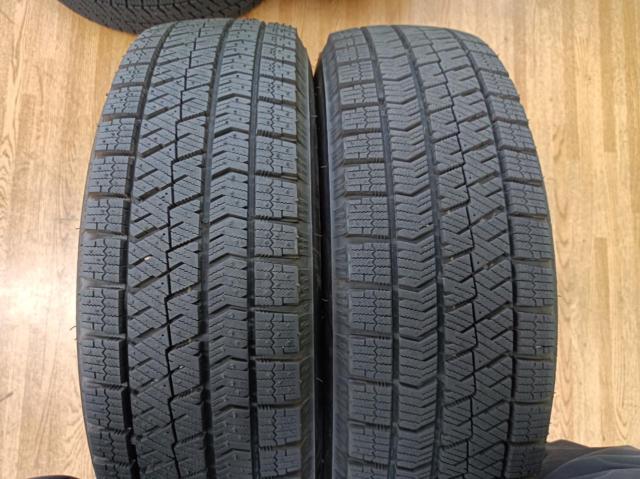 HOT
STUFF
Exceeder
E05+BRIDGESTONE
BLIZZAK
VRX2
79Q
