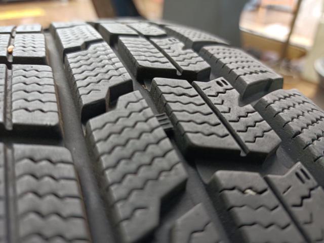 weds G-Mach  + GOODYEAR ICE NAVI7 84Q
