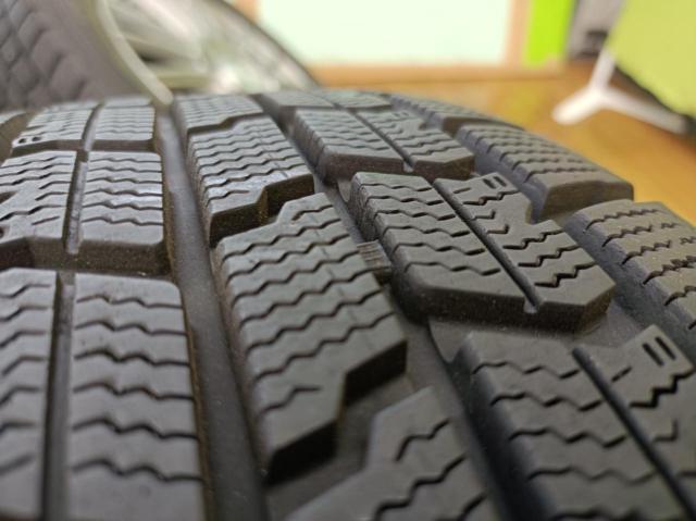 weds G-Mach  + GOODYEAR ICE NAVI7 84Q