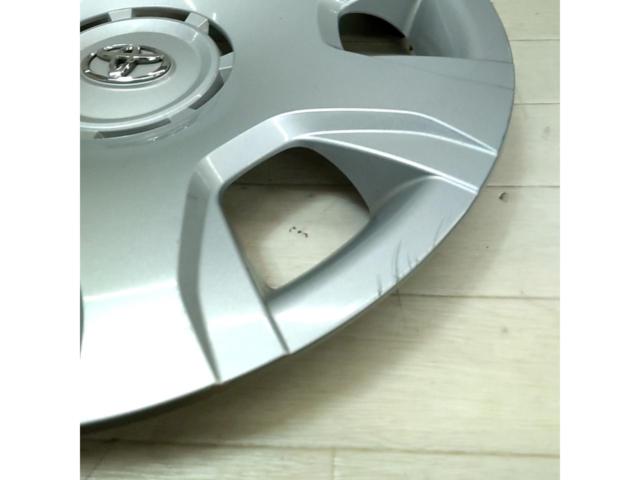 トヨタ 200系ハイエース純正 15インチホイールキャップ 4枚セット