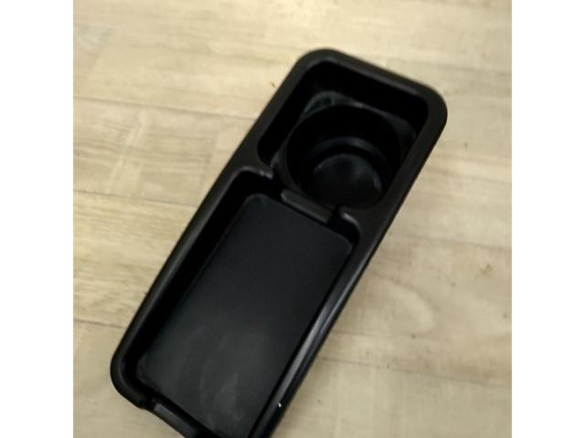CARMATE
Drink holder
Soft tray