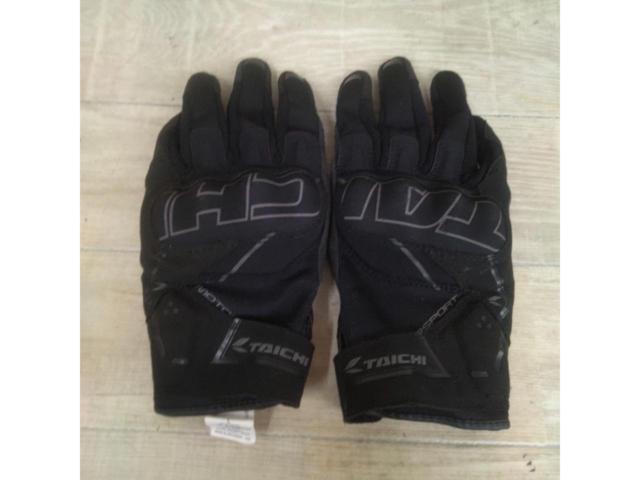 RS Taichi
RST455
Stroke Air Gloves
Size: L